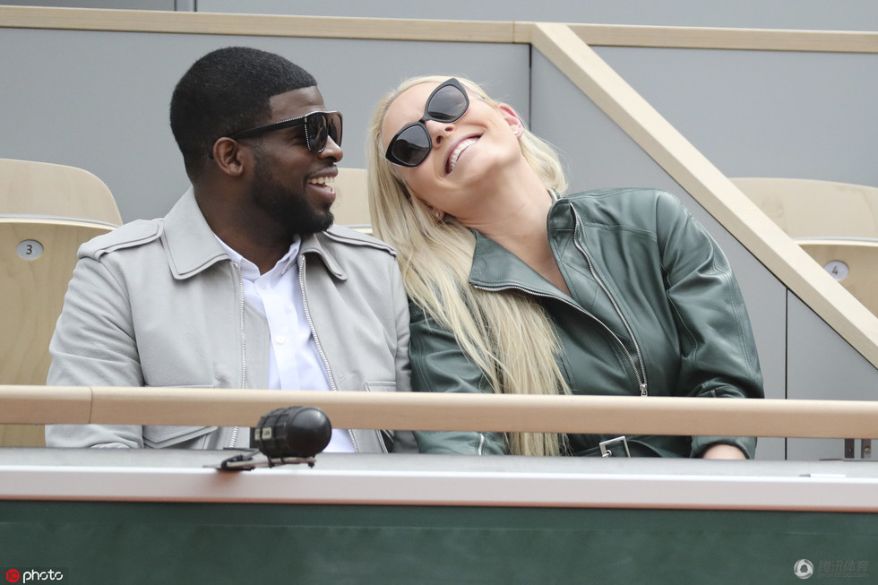 林赛沃恩与男友观战法网 看台秀恩爱羡煞旁人