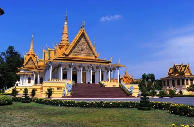 在亚洲最穷国柬埔寨:拥有100元人民币是