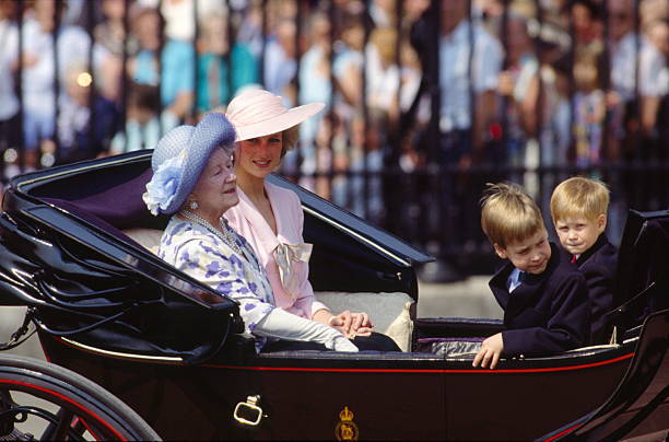 皇室阅兵 乔治小王子与夏洛特公主将参加新活动 很可爱
