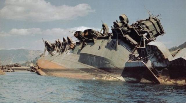 2000枚炮弹袭来,5艘巡洋舰沉没,二战美军最惨烈海战