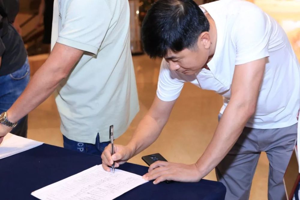 众家联合伙人林炳辉连任东莞名家具俱乐部第七届理事会理事长