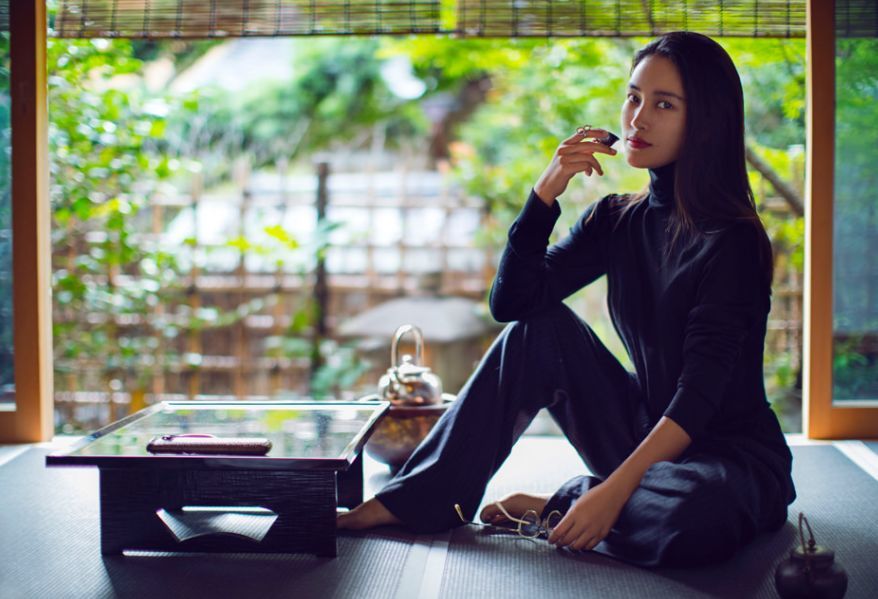 央美毕业的"妖女",竟惊艳了中国娱乐圈