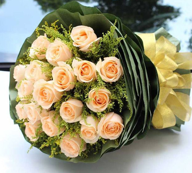 心理学:你喜欢哪束香槟色玫瑰?测试你和他的爱情路有多长?_腾讯网