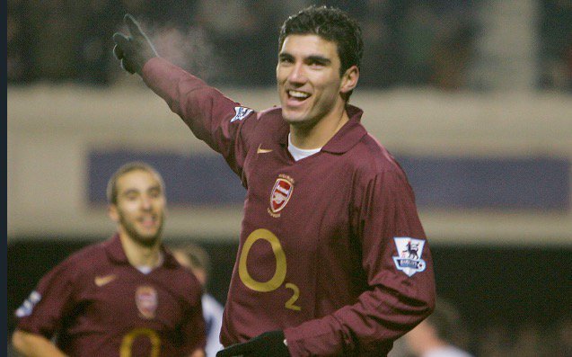 雷耶斯车祸去世西班牙球员雷耶斯死亡原因公布汽车冲出高速公路自燃