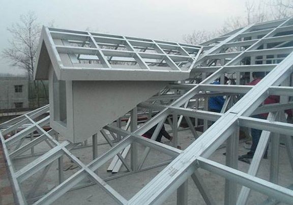 农村很多家庭加盖了轻钢棚,有什么用呢?大概多少钱一平米?