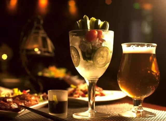 灵签占卜:凭你的感觉选择一杯酒,测试你遇到的男人人品如何?