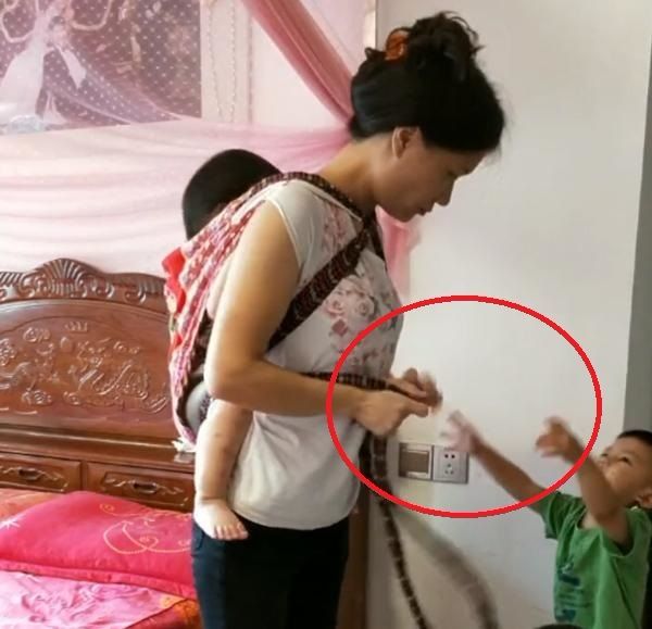 4张图告诉你二胎妈妈到底有多辛苦,网友:经历过的人才知道