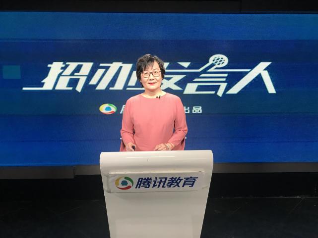 首都医科大学招生办主任吴萍60多年的办学历史,校长是著名的生物化学