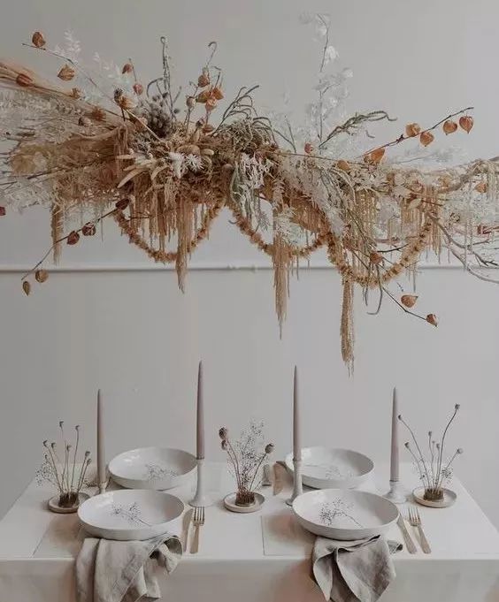 干花与餐桌永不凋零美所散发的独到与精致和造型种类,一起来品味与