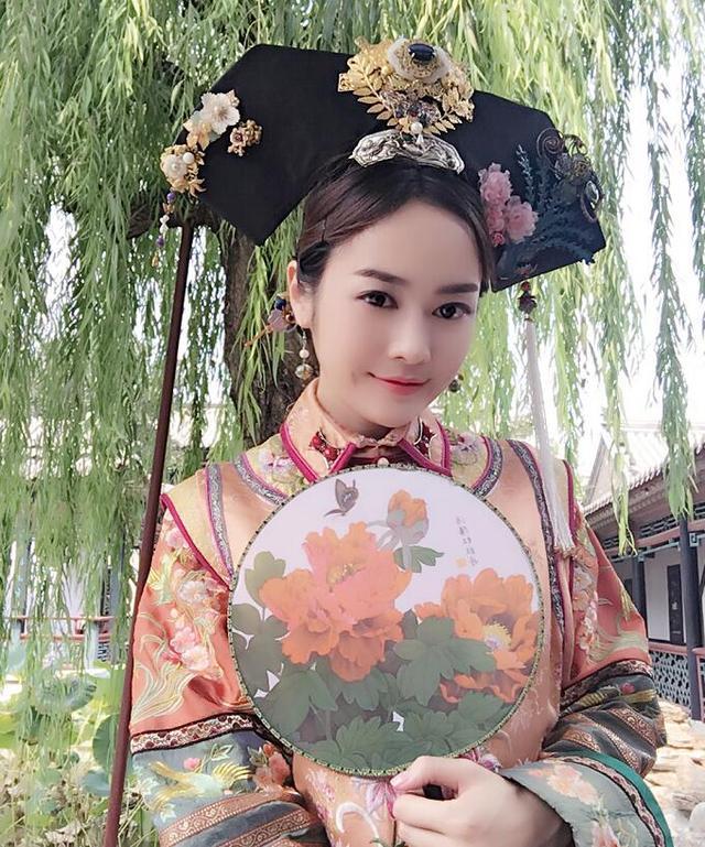 严莉莉好闺蜜林小君还有印象吗?现穿3cm短裤,美到认不出