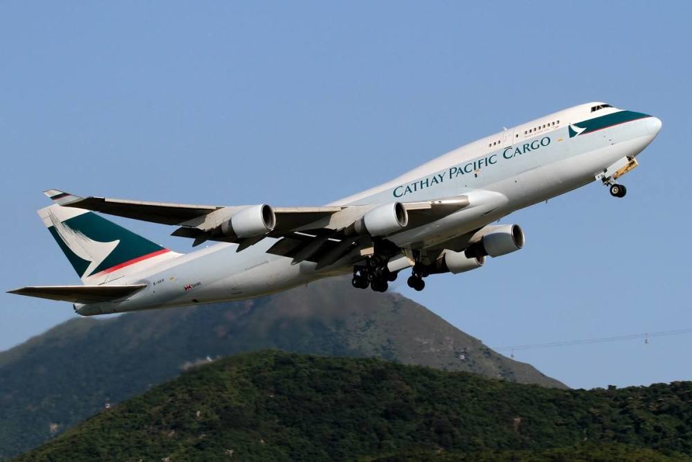 国泰航空扭亏 洽购香港快运