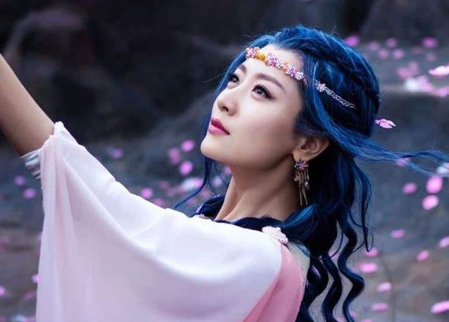 那些年惊艳我们的美人鱼们!赵丽颖最可爱,白冰最温柔,她最惊艳