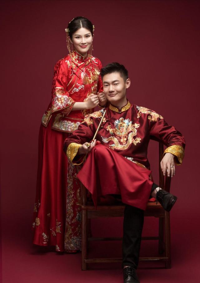 张培萌结婚照流出,求婚不过20天,网友:不愧是百米飞将