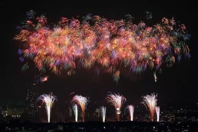 19日本花火大会时间表来袭 最美不过刹那烟火