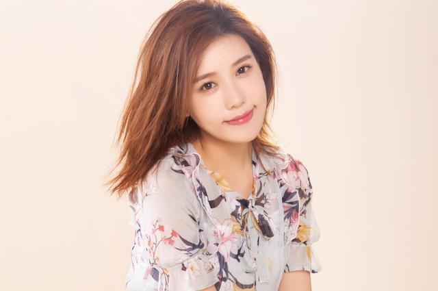 施予斐,戛纳红毯,巩俐,玛丽苏,戛纳