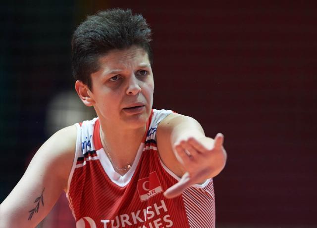 女排3:0完胜!郎平赛后透露出赢球的真相,难怪古德蒂没招了