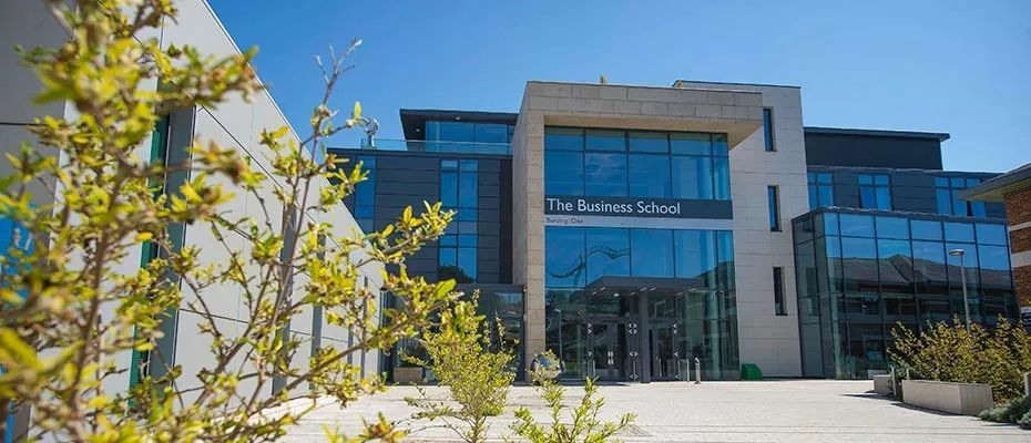 卫报2020专业排名_2020《卫报》年度最佳大学排名来了!KCL独揽两