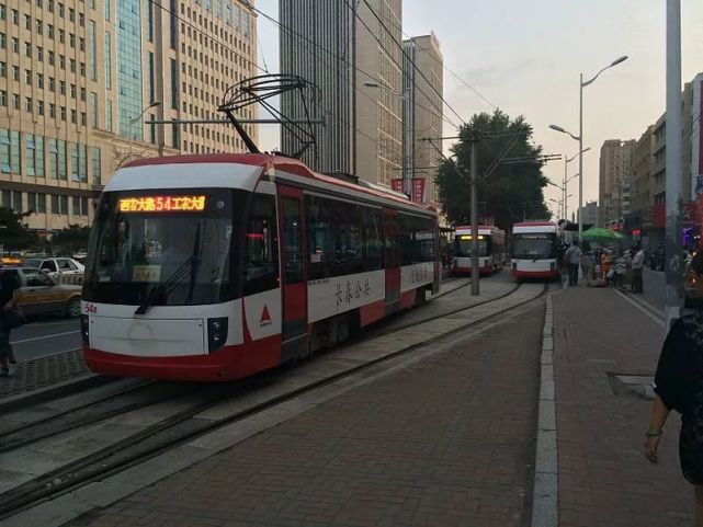 长春的有轨电车。