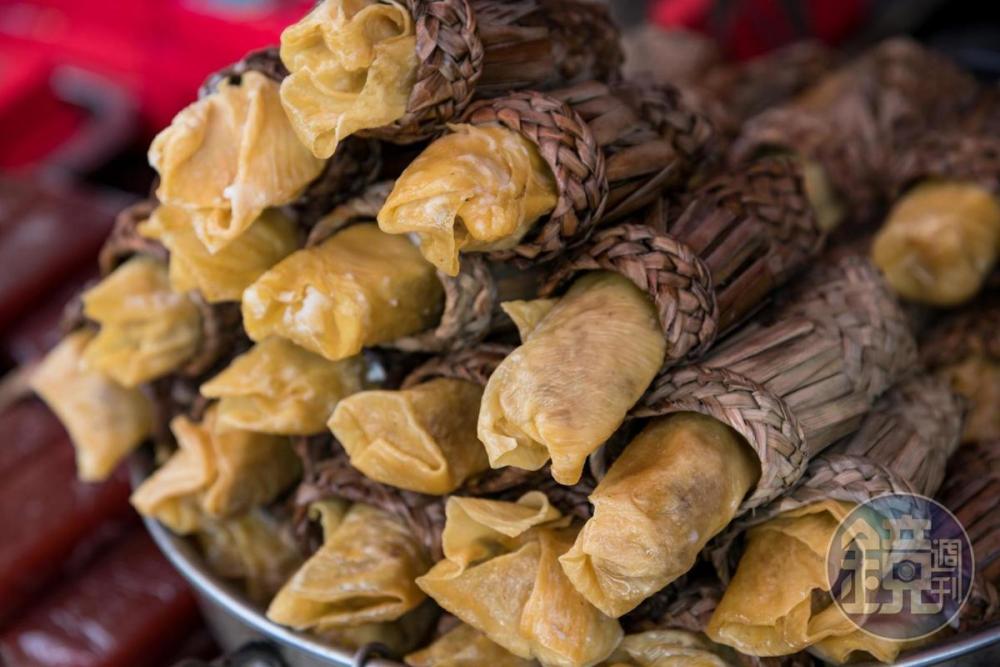 用豆腐皮包裹的「香草肉」.