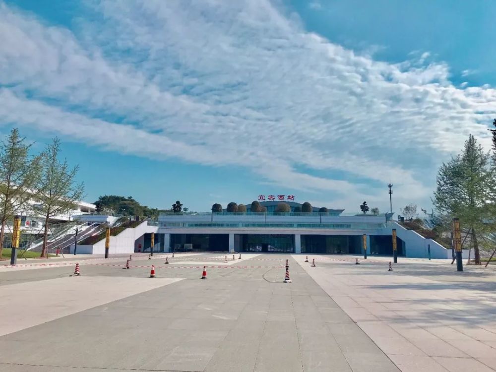 北全线拟设临港,宜宾,水富,绥江,雷波,美姑,昭觉,西昌西,德昌西,米易