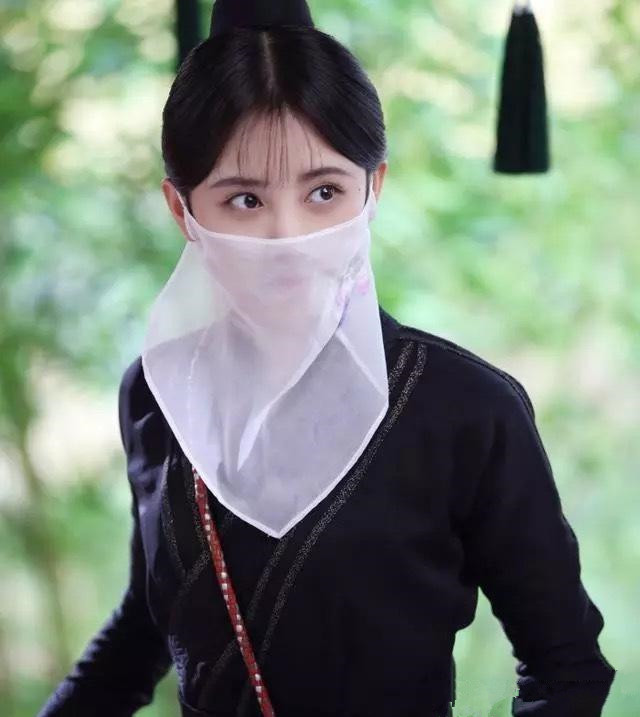 杨紫戴面纱,鞠婧祎戴面纱,陈瑶戴面纱,都不如最后一位惊艳