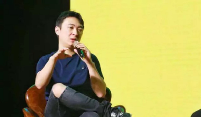 LOL：王思聪在朋友圈嘲讽卡萨？公开点名但却用这三个字总结！