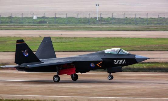 疑似f31战机修改版亮相 动力性能如何?