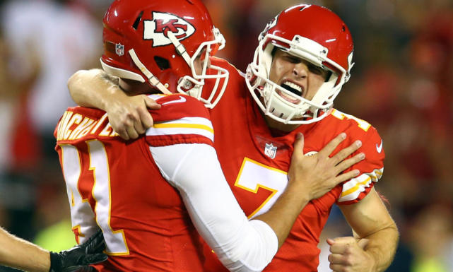 根据nfl network记者报道,酋长与踢球手哈里斯-巴克签约了一份5年2150