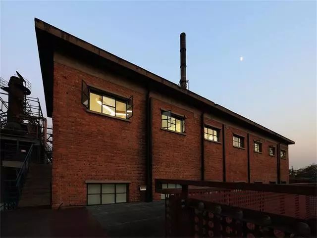 案例全球 | 新生命的探索——24个废旧建筑厂房改造创意设计_腾讯新闻