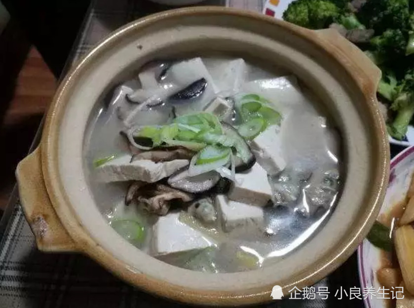 豆腐和此物一起炖 味美鲜香 解油腻 补脑益智 早食早受益