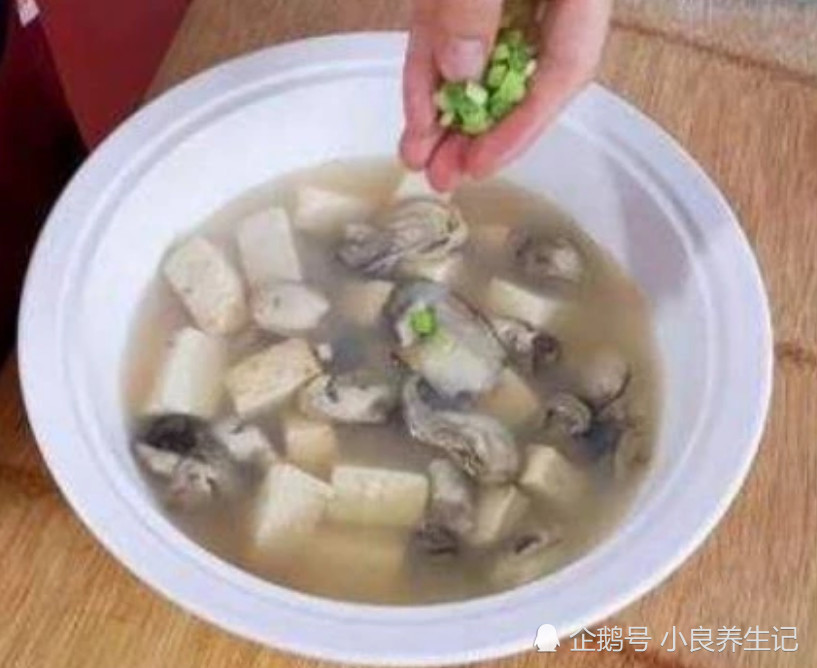 豆腐和此物一起炖 味美鲜香 解油腻 补脑益智 早食早受益