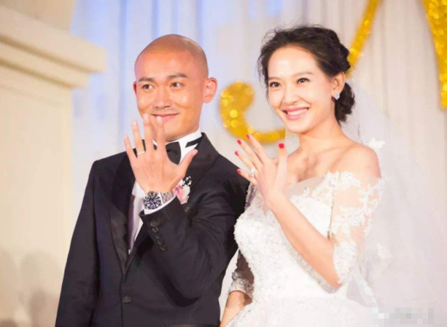 再次走紅後,聶遠已經結婚生女,組成了一個幸福的家庭.