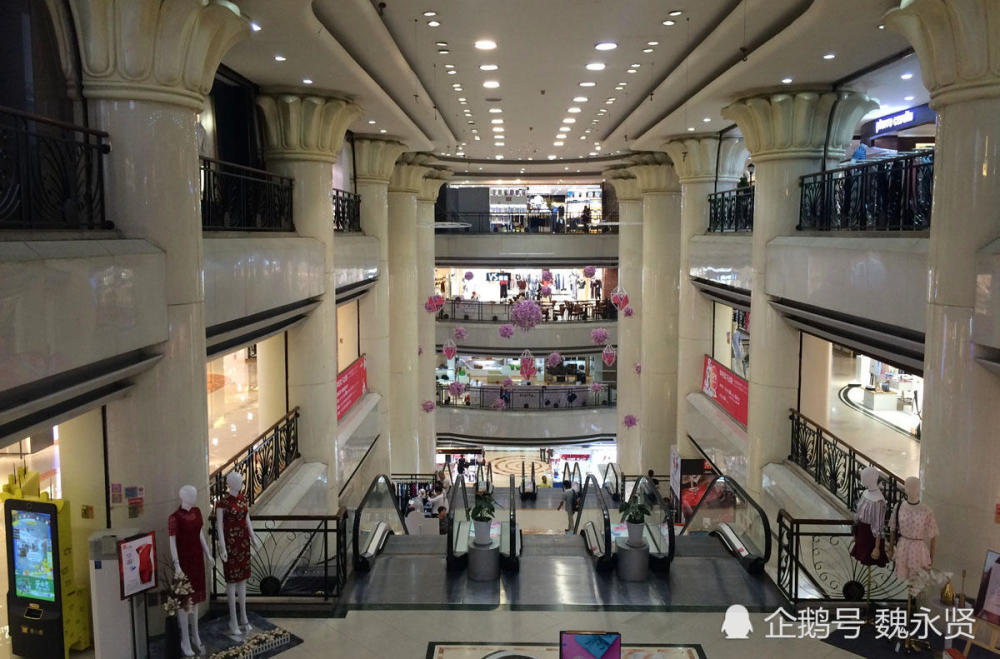 不到一年时间西安民生百货连关三店,开门