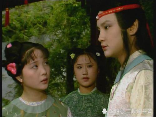 贾宝玉|比晴雯更轻狂，比秋纹更无能，这个丫头亲手断送了自己的前程