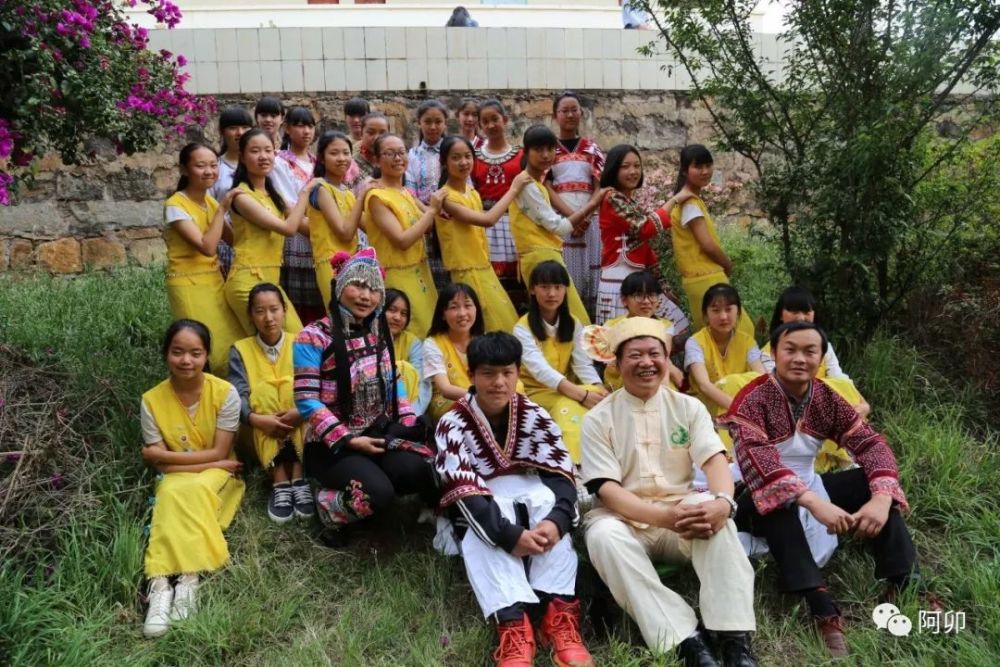 苗语版《中华人民共和国义务教育法》宣传短片