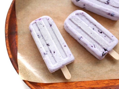 用平底锅就能做的蓝莓雪糕,酸甜可口,好吃无冰渣,比买的香多了