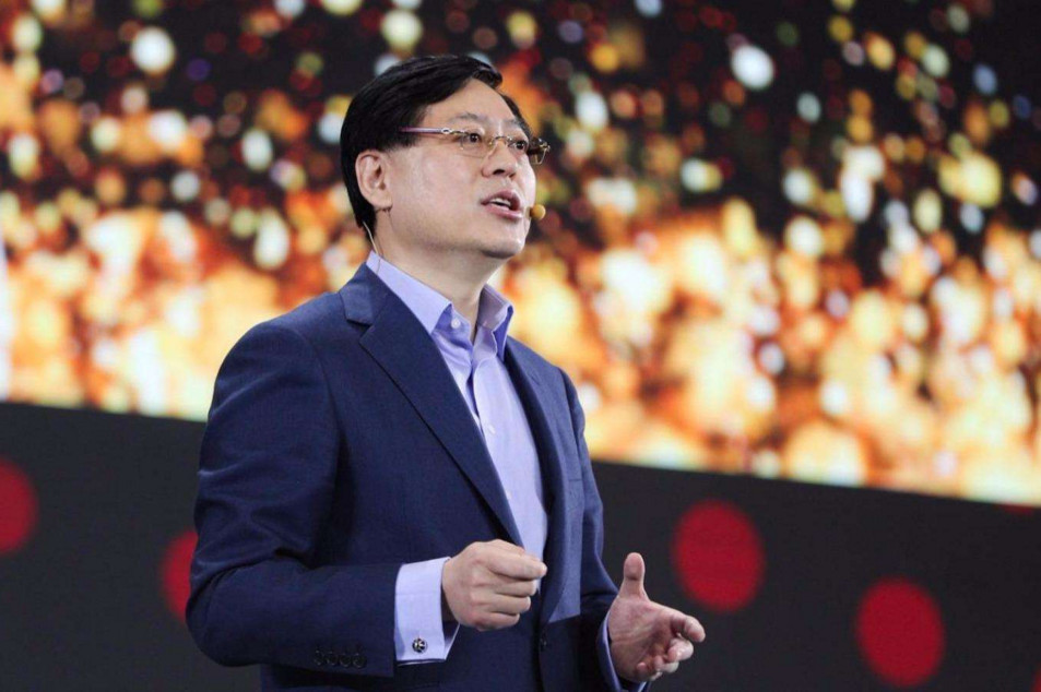 杨元庆:中国不能承受联想离去之痛!但我却能将中国系统踢出局!