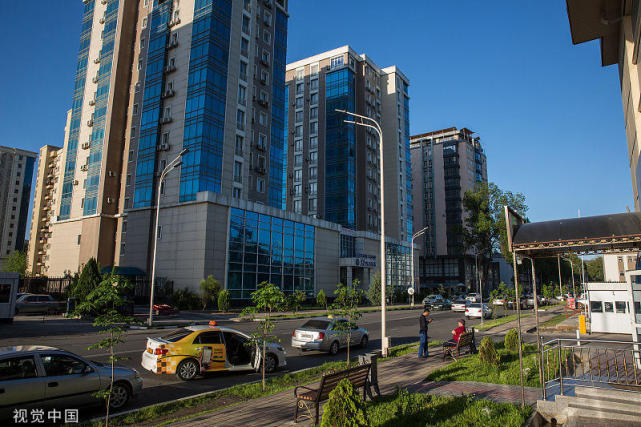 从小山村到一国首都,遇见励志城市杜尚别