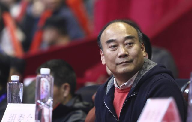 宝岛后卫揭秘川篮老板:奖金一捆一捆地发 就跟赌神一样|奖金|周仕强