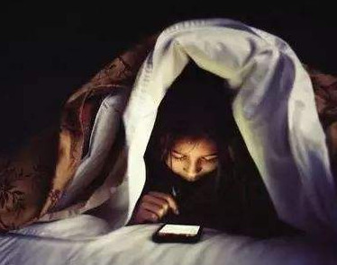 高中生为何熬夜都要看小说看过这3点原因班主任沉默了