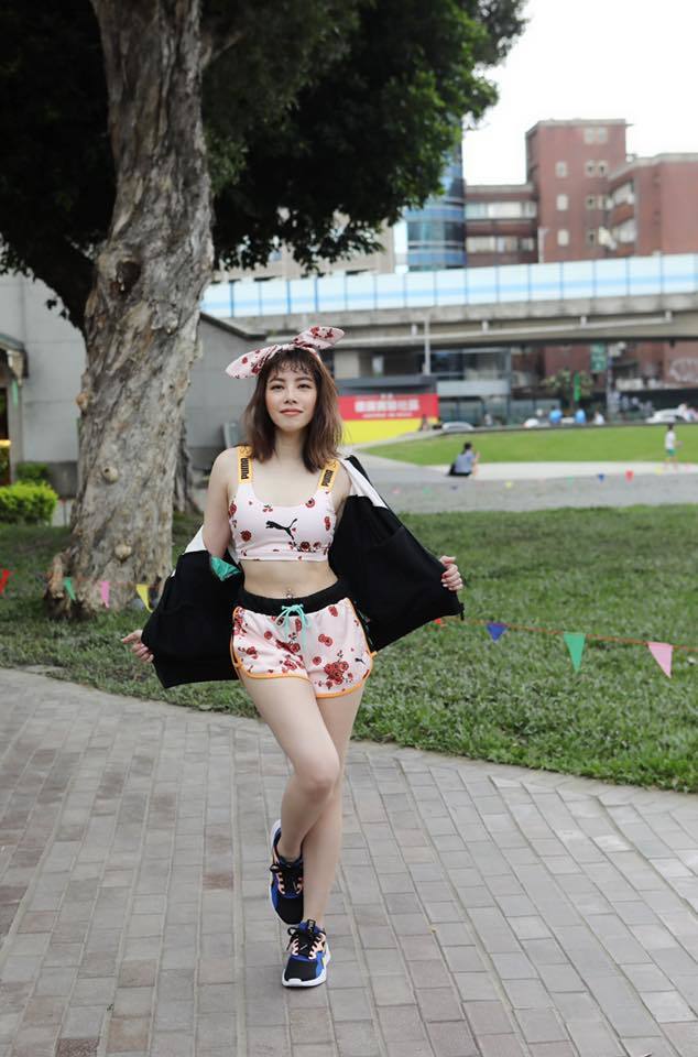 徐怀钰晒近照被围观辨认,网友:完全认不出来!