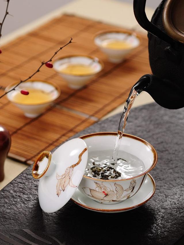 冲泡乌龙茶最佳的茶具图片