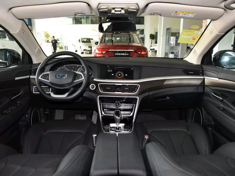 13喜提吉利博瑞空间大性价比出色宝来都哭了