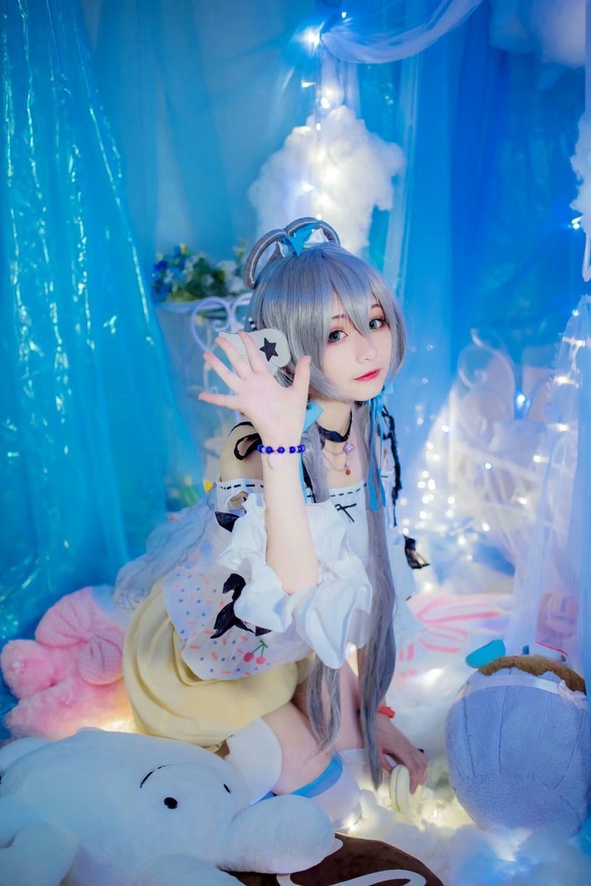 原作:vocaloid 角色:洛天依 cn:晏白 摄影:et