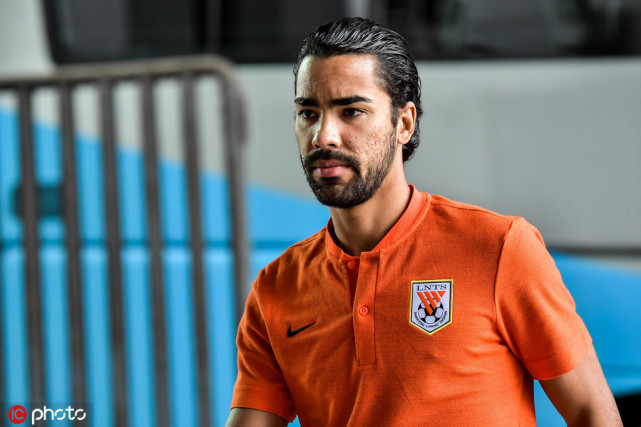 曝鲁能归化外援获准加入中国籍 入籍证书曝光