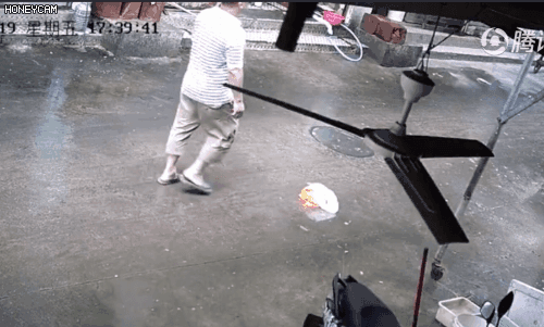 关于禁止高空抛物与高空泼水的温馨提示