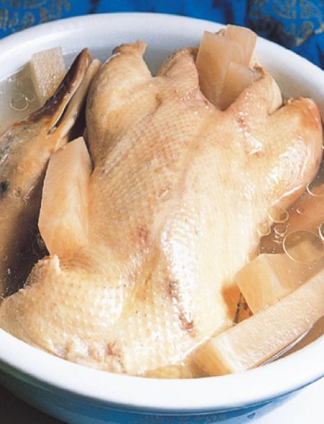 农家泡菜鸭汤,泡菜搭配鸭肉,味美香甜,一碗喝不够