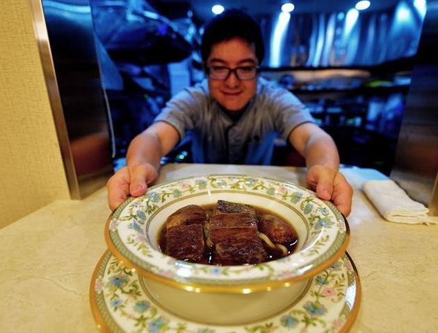 明星最爱的"天价"牛肉面,1碗2000元,网友:有钱人的生活