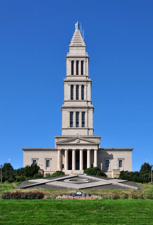 整个美国首都的地标性建筑,都被一个神秘组织承包了?