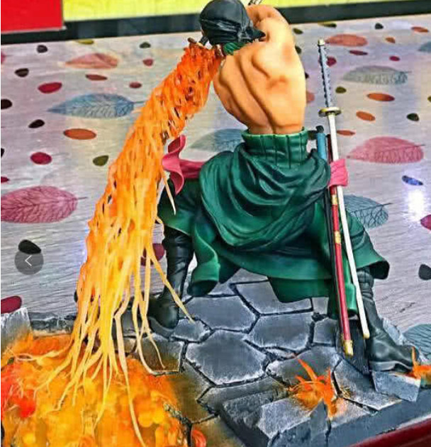 小伙晒索隆烧烧果实手办,"火焰箭"无人能敌,网友:开个价吧!